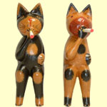 木彫りおすわり猫2匹セット（たばこ）